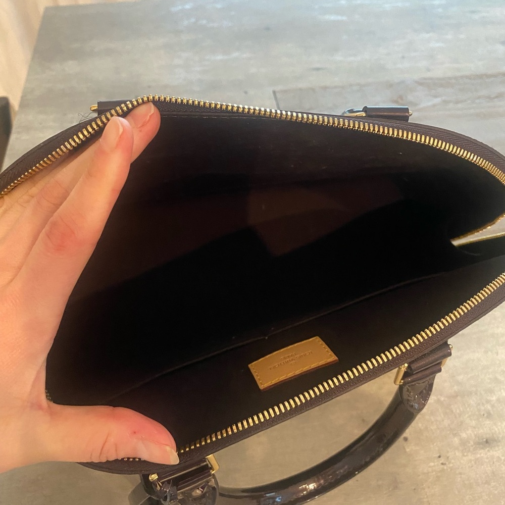 Louis Vuitton Wine Alma bag - Picture 5 of 7